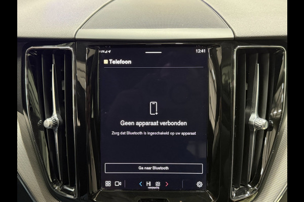 Volvo XC60 T6 Plug-in Hybrid AWD 350pk Plus Dark | Accu 100% | Panoramadak | Trekhaak | Memory | 360 Camera
