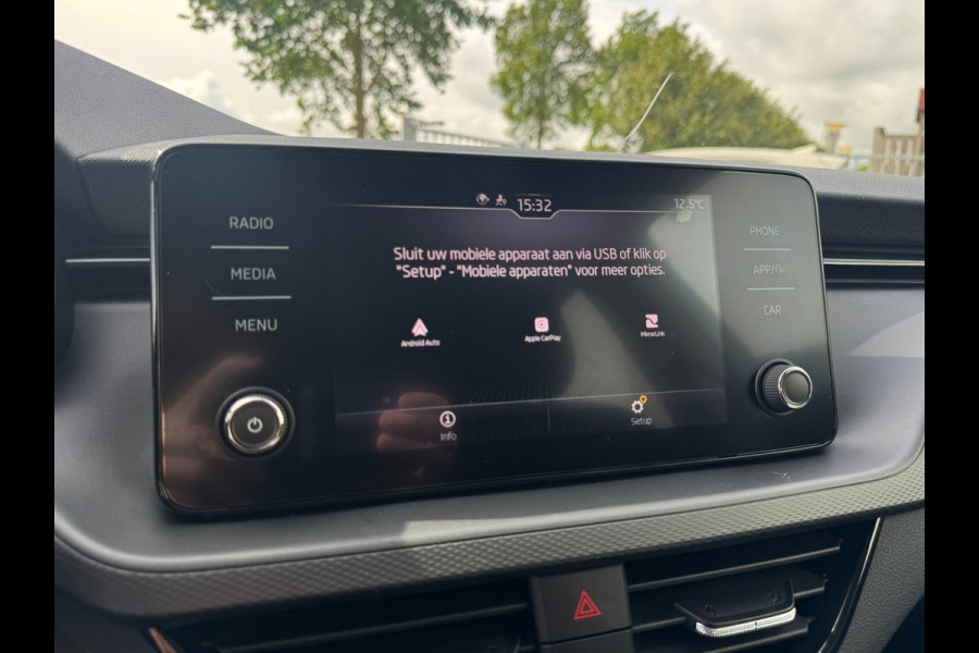 Škoda Kamiq 1.0 TSI Ambition TREKHAAK UITKLAPBAAR / CAMERA / ADAPTIEVE CRUISE CONTROL / 4-SEIZOENBAND / STOELV. / LED / SMART LINK