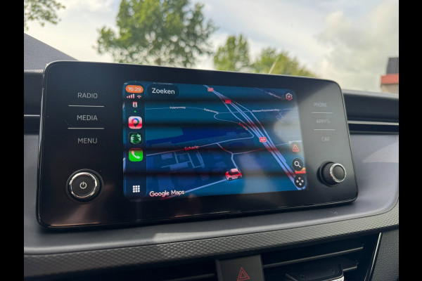 Škoda Kamiq 1.0 TSI Ambition TREKHAAK UITKLAPBAAR / CAMERA / ADAPTIEVE CRUISE CONTROL / 4-SEIZOENBAND / STOELV. / LED / SMART LINK