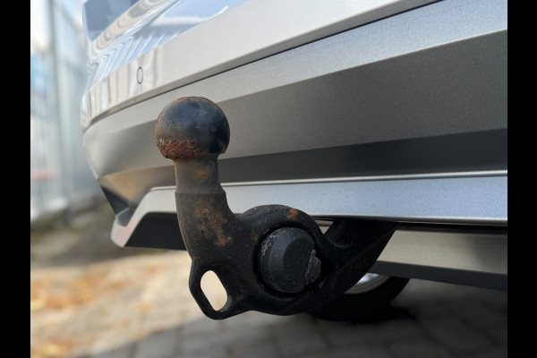 Škoda Kamiq 1.0 TSI Ambition TREKHAAK UITKLAPBAAR / CAMERA / ADAPTIEVE CRUISE CONTROL / 4-SEIZOENBAND / STOELV. / LED / SMART LINK