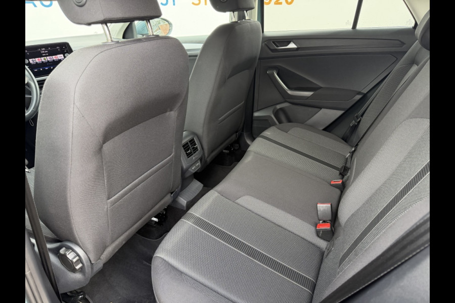 Volkswagen T-Roc 150pk TSI Life AUTOMAAT/ADAPTIVE CRUISE CONTROL/APPLE CARPLAY/AN