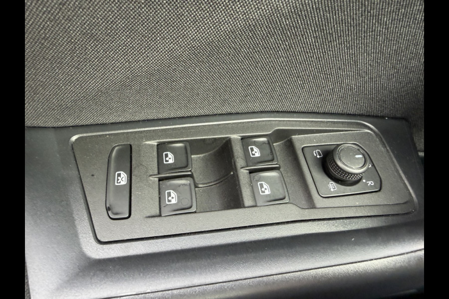 Volkswagen T-Roc 150pk TSI Life AUTOMAAT/ADAPTIVE CRUISE CONTROL/APPLE CARPLAY/AN