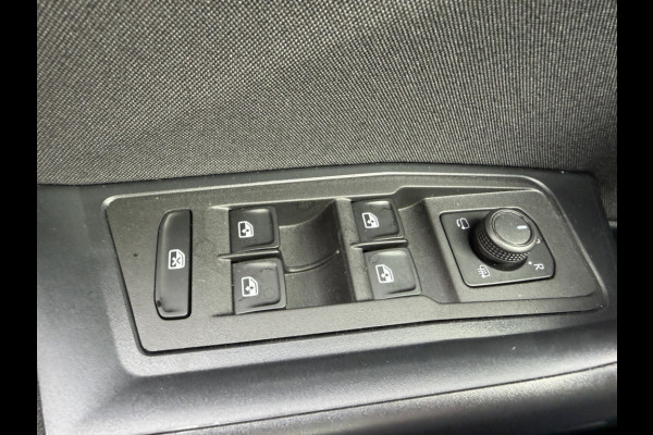 Volkswagen T-Roc 150pk TSI Life AUTOMAAT/ADAPTIVE CRUISE CONTROL/APPLE CARPLAY/AN