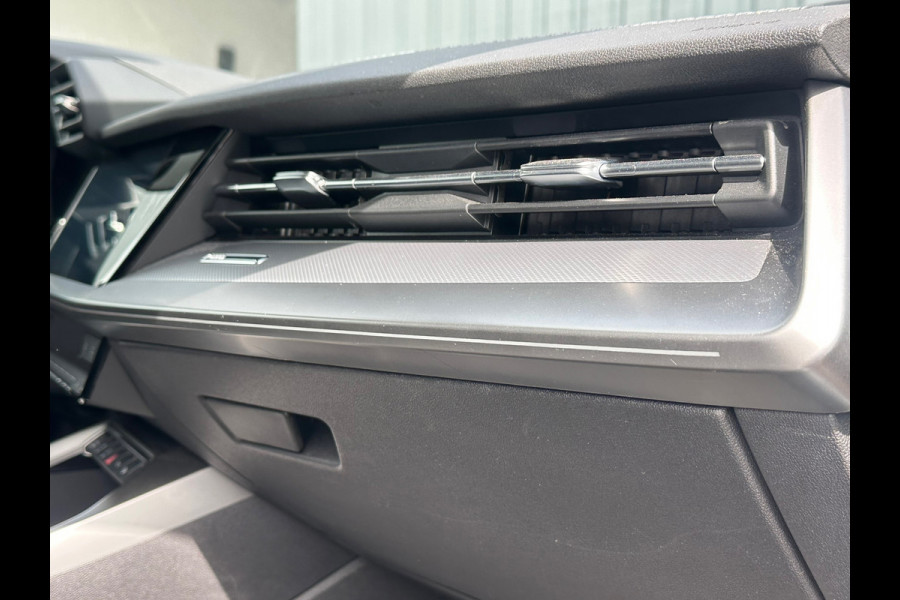 Audi A3 Limousine 35 TFSI S edition Pano | Stoelverw.| Navi