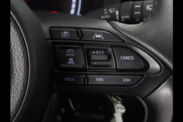 Toyota Yaris 1.5 Hybrid 115 Dynamic | Apple Carplay & AndroidAUTO | Camera | Adapt.Cruise Control | Privacy Glass |