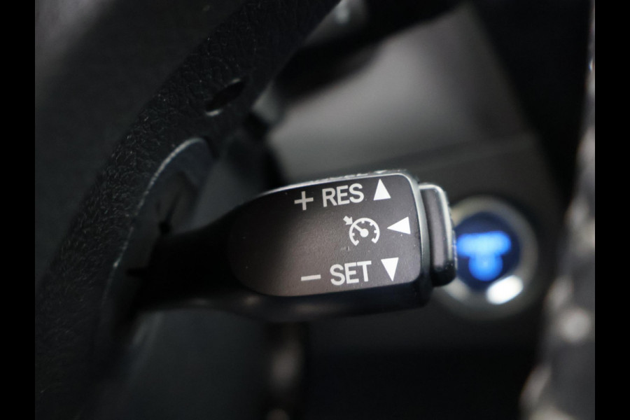 Toyota Auris Touring Sports 1.8 DYNAMIC NAVI DEALERAUTO GARANTIE 5-2028* CAMERA . TREKHAAK. KEYLESS START/STOP . CRUISE CONTROL