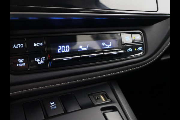 Toyota Auris Touring Sports 1.8 DYNAMIC NAVI DEALERAUTO GARANTIE 5-2028* CAMERA . TREKHAAK. KEYLESS START/STOP . CRUISE CONTROL