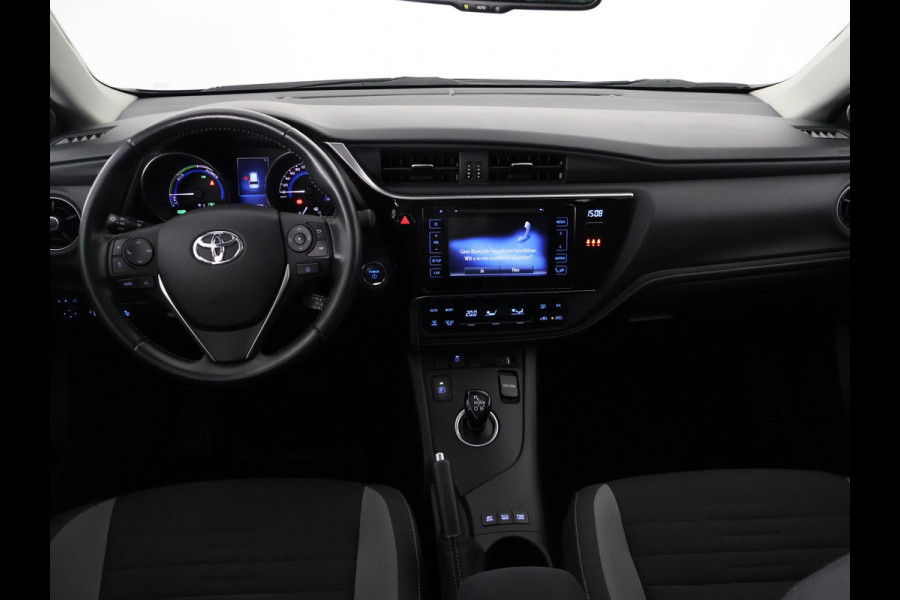 Toyota Auris Touring Sports 1.8 DYNAMIC NAVI DEALERAUTO GARANTIE 5-2028* CAMERA . TREKHAAK. KEYLESS START/STOP . CRUISE CONTROL