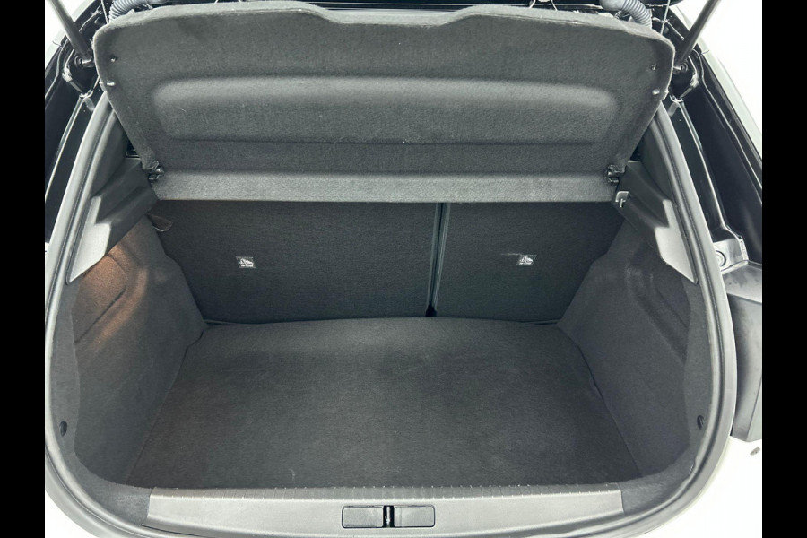 Opel Corsa 1.2 Turbo 136pk Hybrid GS Automaat Navigatie Apple Carplay/ Android Auto Camera Parkeersensoren Cruise Control Stoel- en stuurverwarming Airco Lichtmetalen velgen Getinte ramen