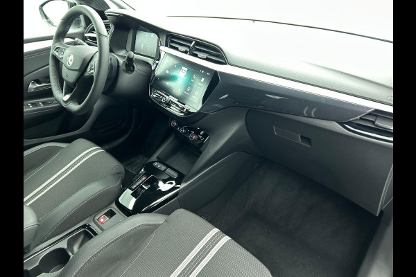 Opel Corsa 1.2 Turbo 136pk Hybrid GS Automaat Navigatie Apple Carplay/ Android Auto Camera Parkeersensoren Cruise Control Stoel- en stuurverwarming Airco Lichtmetalen velgen Getinte ramen