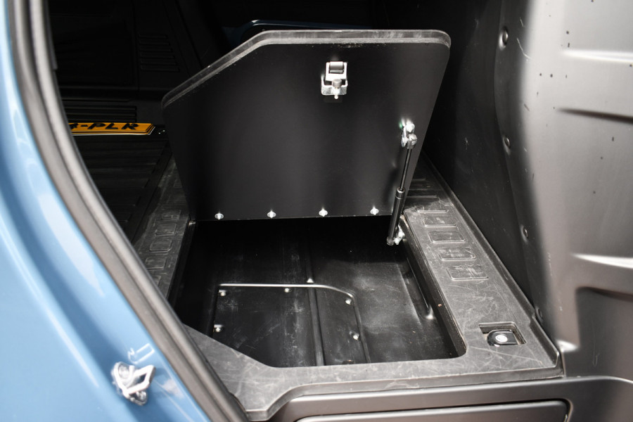 Land Rover Defender Hard Top 110 3.0 D250 22inch Trekh Luchtv 360 Black-pack