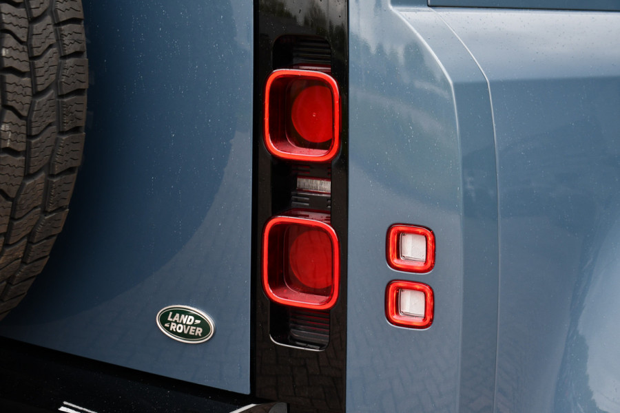 Land Rover Defender Hard Top 110 3.0 D250 22inch Trekh Luchtv 360 Black-pack
