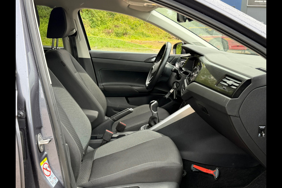 Volkswagen Polo 1.0 TSI Life Business | ACC + CARPLAY + NAVI + STOELVERWARMING |