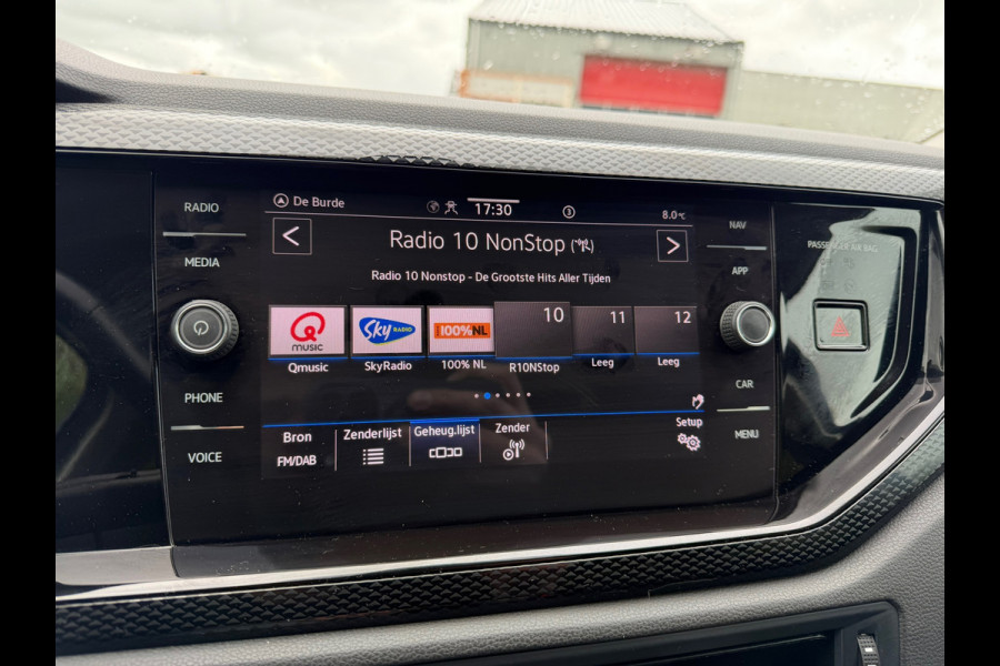 Volkswagen Polo 1.0 TSI Life Business | ACC + CARPLAY + NAVI + STOELVERWARMING |