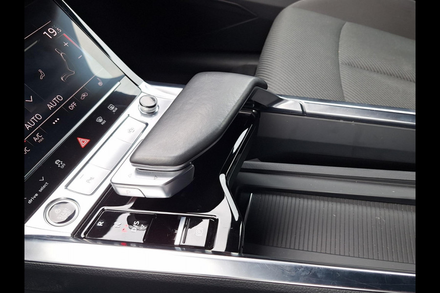 Audi e-tron 55 quattro Business edition 95 kWh | SOH: 92,6% | Memory Seat | Navi | Climate |