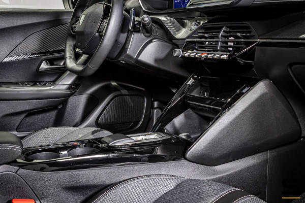 Peugeot 2008 1.2 Hybrid 136 Allure|ACC|Achteruitrijcamera