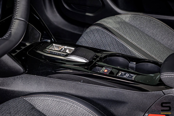 Peugeot 2008 1.2 Hybrid 136 Allure|ACC|Achteruitrijcamera