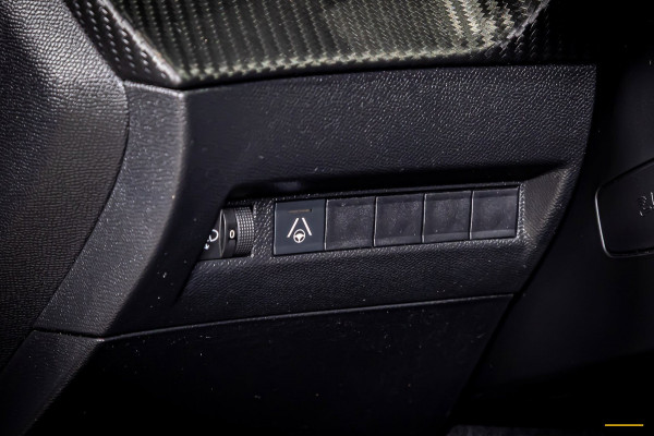 Peugeot 2008 1.2 Hybrid 136 Allure|ACC|Achteruitrijcamera