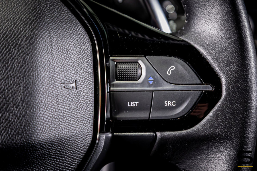 Peugeot 2008 1.2 Hybrid 136 Allure|ACC|Achteruitrijcamera