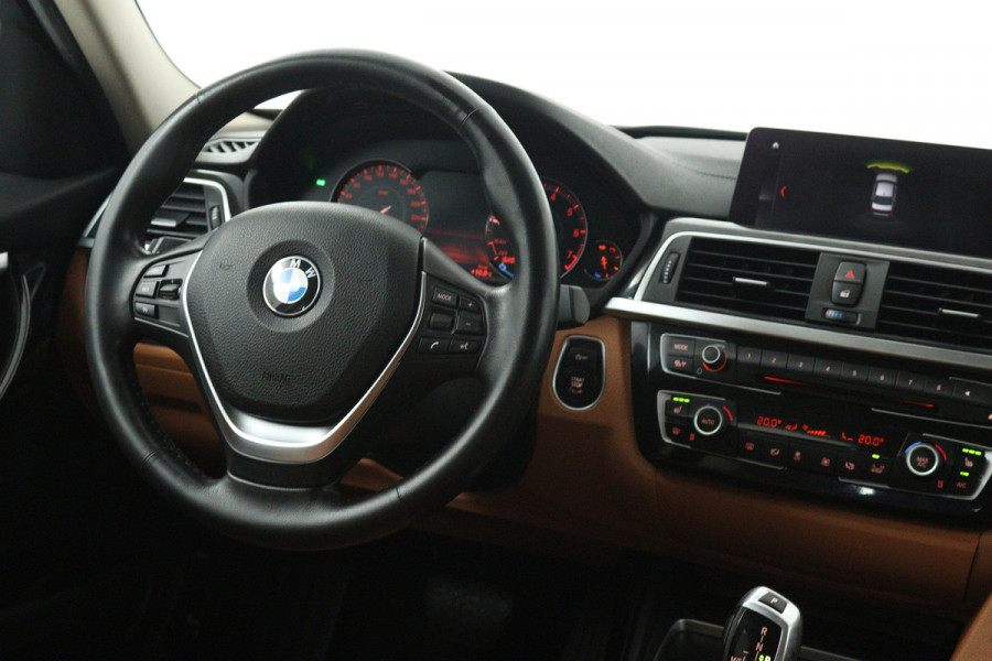 BMW 3 Serie 318i Edition Luxury Line Purity Executive (NAVIGATIE, STOELVERWARMING, PARKEERSENSOREN, DEALER ONDERHOUDEN)