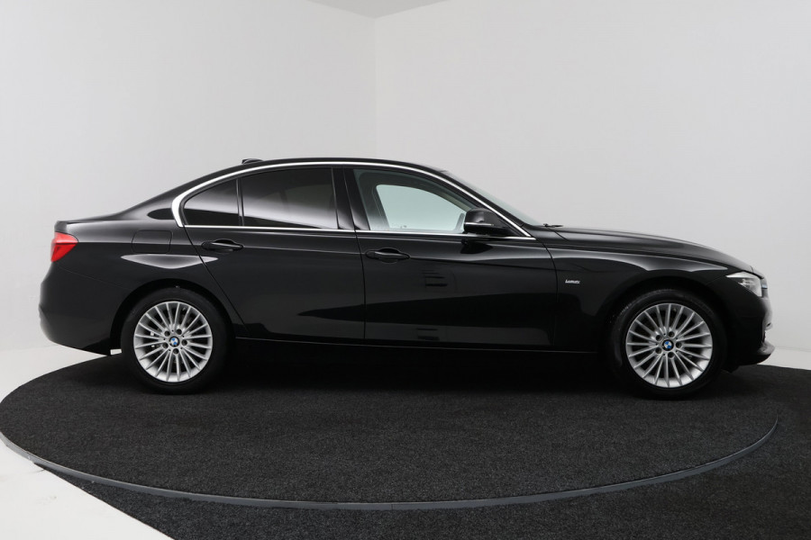 BMW 3 Serie 318i Edition Luxury Line Purity Executive (NAVIGATIE, STOELVERWARMING, PARKEERSENSOREN, DEALER ONDERHOUDEN)