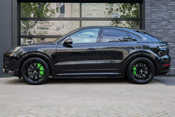 Porsche Cayenne Coupé 4.0 Turbo E-Hybrid GT | NAP! | TECHART | LICHTGEWICHT PAKKET | BURMESTER | 4WIELSTUURING | HUD | KERAMISCH |