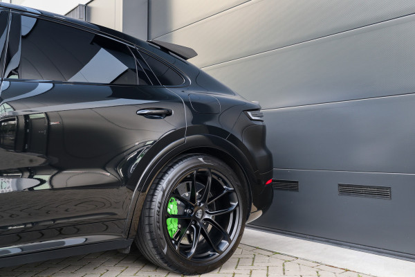 Porsche Cayenne Coupé 4.0 Turbo E-Hybrid GT | NAP! | TECHART | LICHTGEWICHT PAKKET | BURMESTER | 4WIELSTUURING | HUD | KERAMISCH |