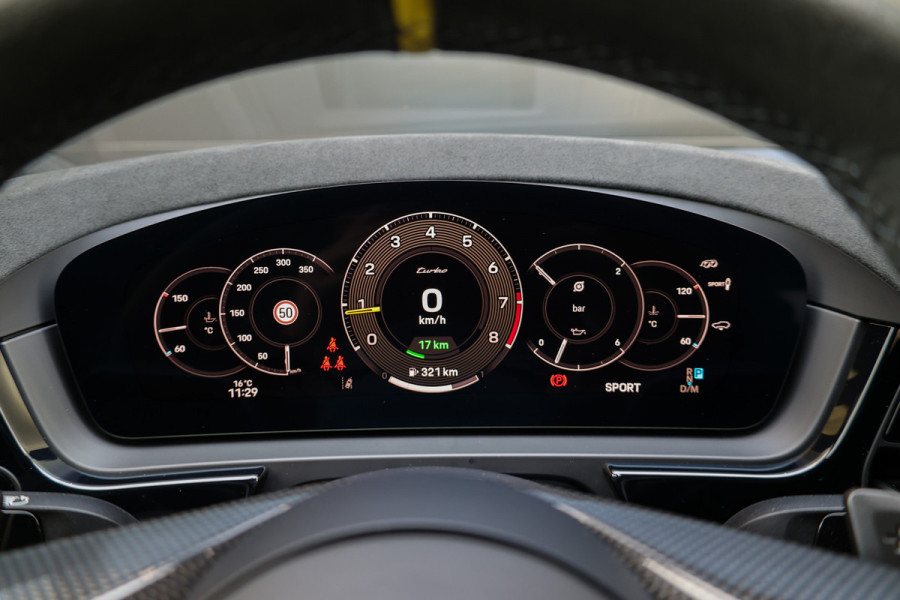 Porsche Cayenne Coupé 4.0 Turbo E-Hybrid GT | NAP! | TECHART | LICHTGEWICHT PAKKET | BURMESTER | 4WIELSTUURING | HUD | KERAMISCH |