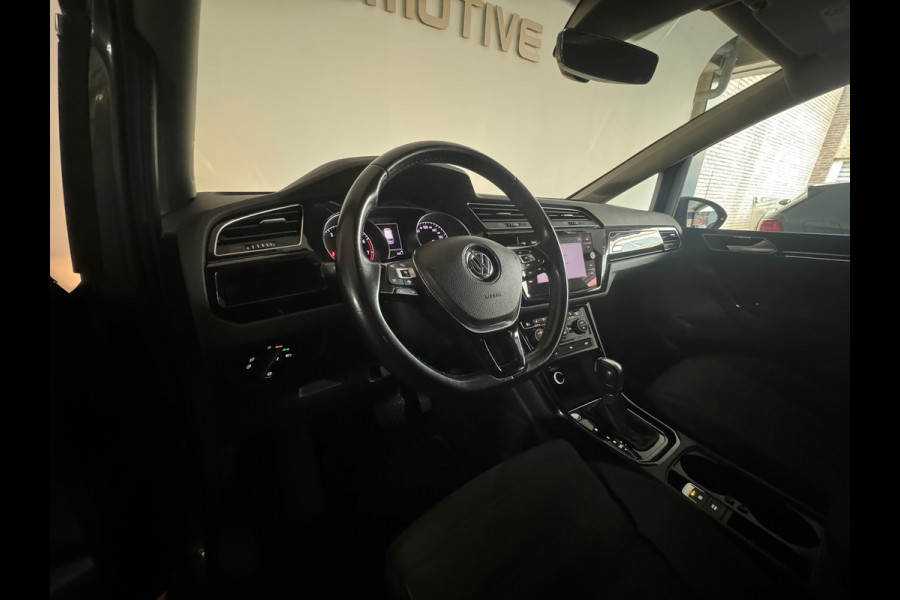 Volkswagen Touran 1.5 TSI Highline Business 7p Trekhaak|Camera