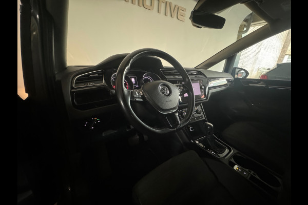 Volkswagen Touran 1.5 TSI Highline Business 7p Trekhaak|Camera