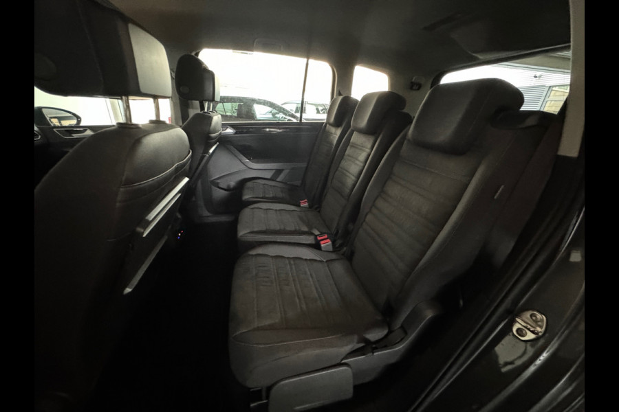 Volkswagen Touran 1.5 TSI Highline Business 7p Trekhaak|Camera