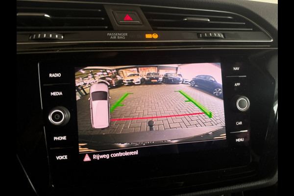 Volkswagen Touran 1.5 TSI Highline Business 7p Trekhaak|Camera