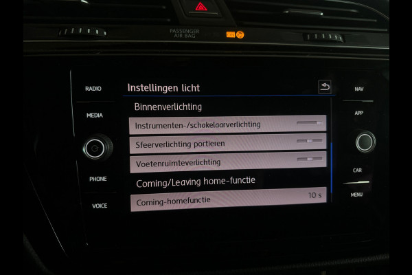 Volkswagen Touran 1.5 TSI Highline Business 7p Trekhaak|Camera