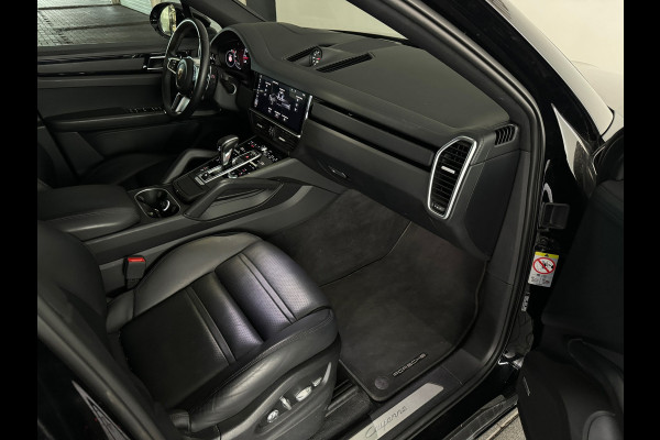 Porsche Cayenne Coupé 3.0 Pano|Sportuitlaat|Chrono|Luchtvering