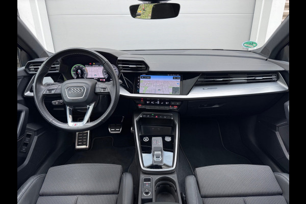 Audi A3 Sportback 45 TFSI e S edition Competition Pano/Camera