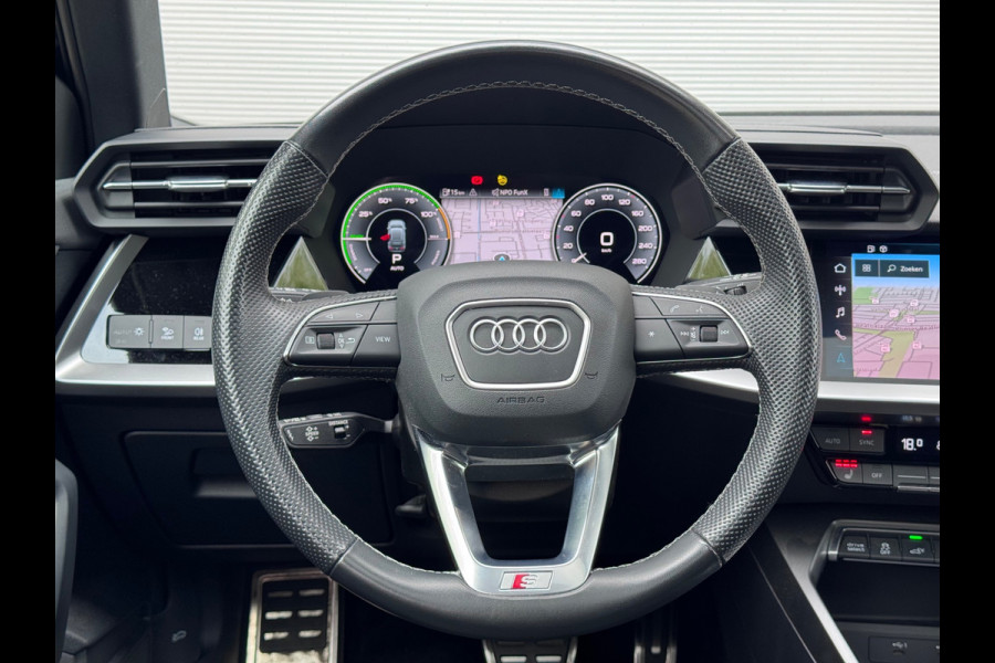 Audi A3 Sportback 45 TFSI e S edition Competition Pano/Camera