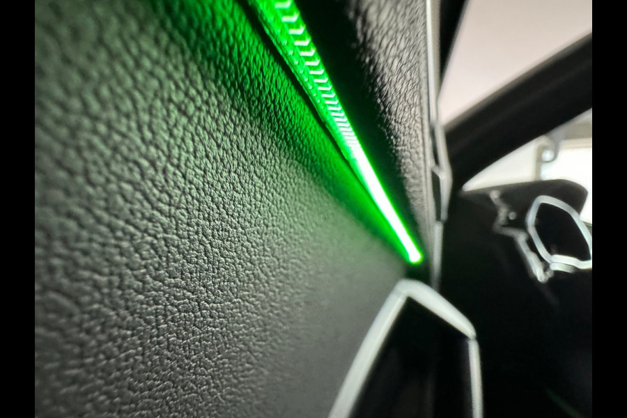 Audi RSQ3 Sportback 2.5 TFSI Pano|Memory|Sonos|RS Seat|Trekhaak