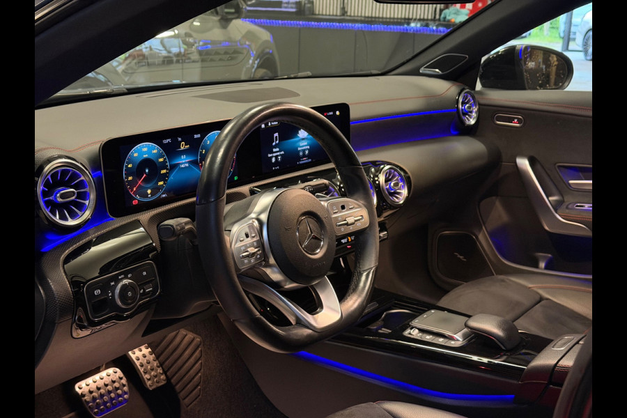 Mercedes-Benz CLA-Klasse 250 AMG|PANO|SFEER|BOMVOL!