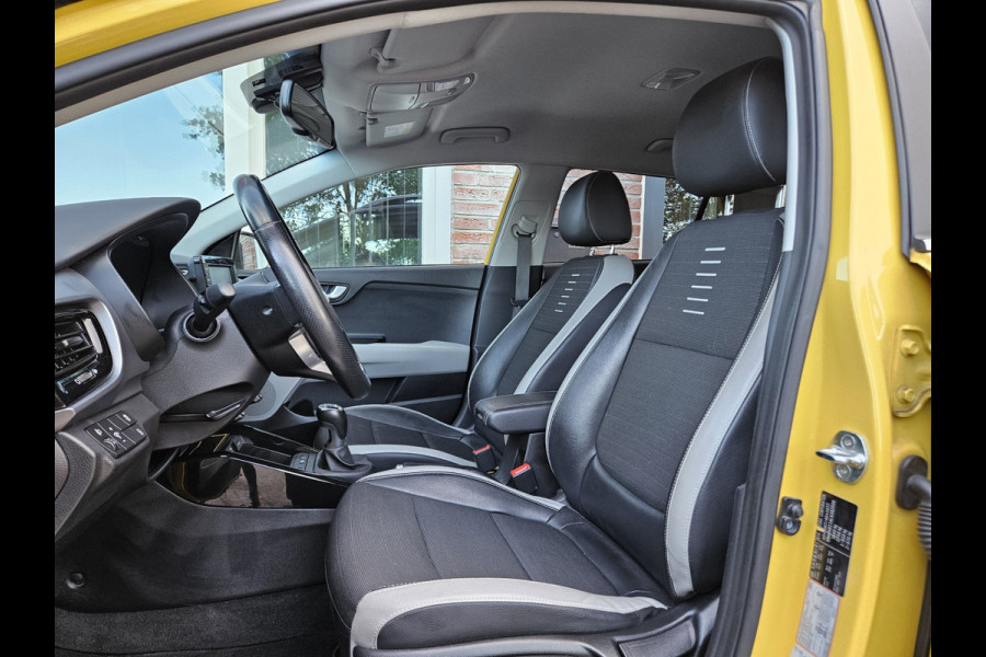 Kia Stonic 1.0 T-GDi DynamicLine Carplay! Camera! Navigatie! Nette Auto! Dealer Onderhouden!
