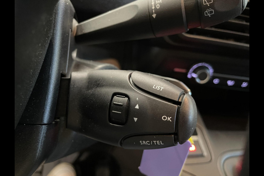 Peugeot Partner 1.5 BlueHDI Premium Navigatie Apple Carplay Android Auto Parkeersensoren achter Cruise Control Airco