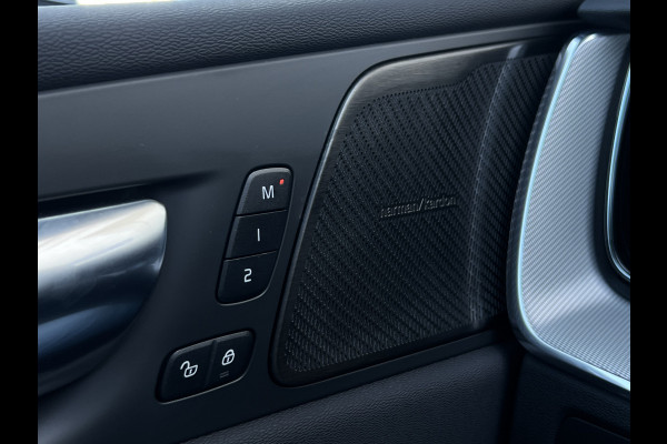 Volvo XC60 2.0 T6 Plug-in hybrid AWD Plus Black Edition | Trekhaak | Memory | Harman Kardon Audio | Pano