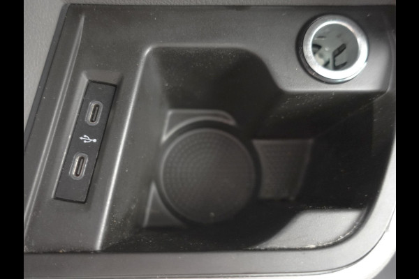Volkswagen Transporter 2.0 TDI L2H1 Automaat Dubbele Cabine Airco Cruise Navigatie Parkeersensoren