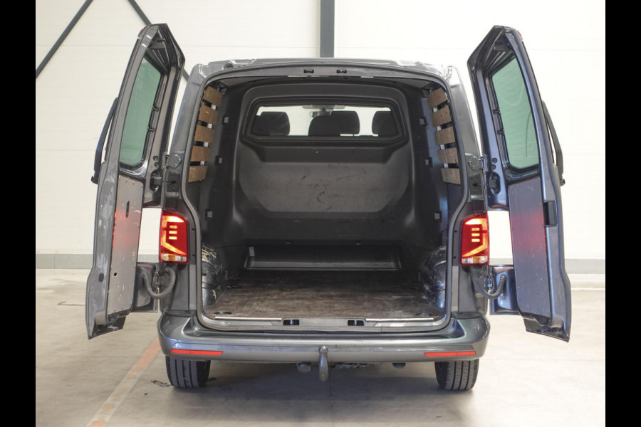 Volkswagen Transporter 2.0 TDI L2H1 Automaat Dubbele Cabine Airco Cruise Navigatie Parkeersensoren
