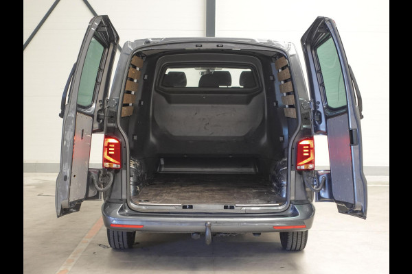 Volkswagen Transporter 2.0 TDI L2H1 Automaat Dubbele Cabine Airco Cruise Navigatie Parkeersensoren