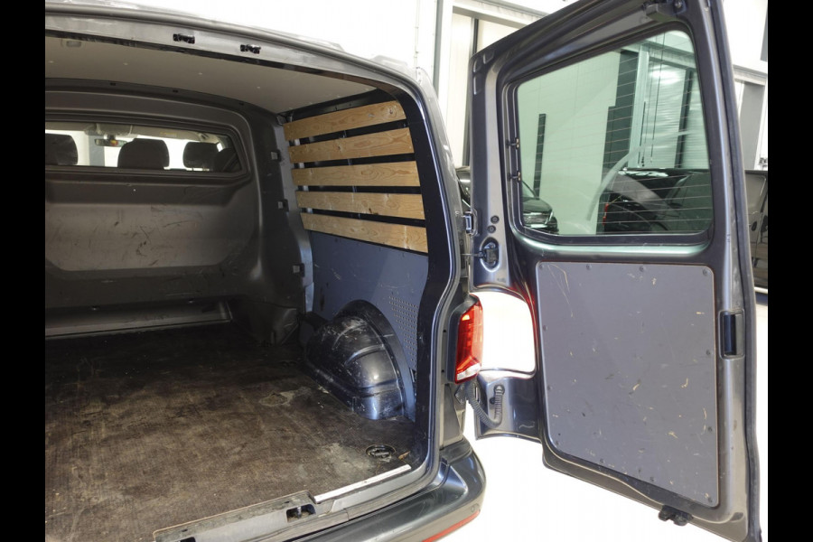 Volkswagen Transporter 2.0 TDI L2H1 Automaat Dubbele Cabine Airco Cruise Navigatie Parkeersensoren