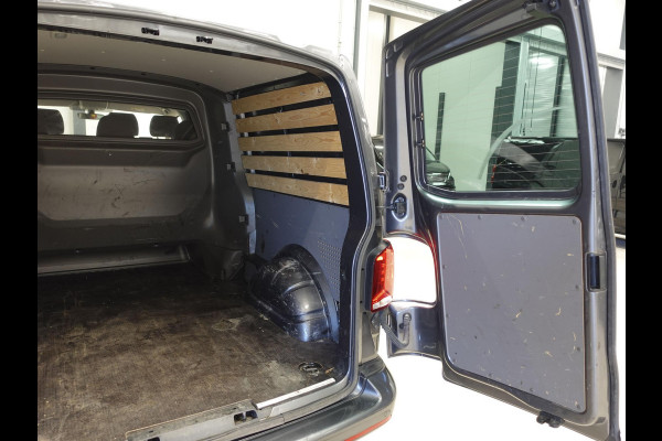 Volkswagen Transporter 2.0 TDI L2H1 Automaat Dubbele Cabine Airco Cruise Navigatie Parkeersensoren