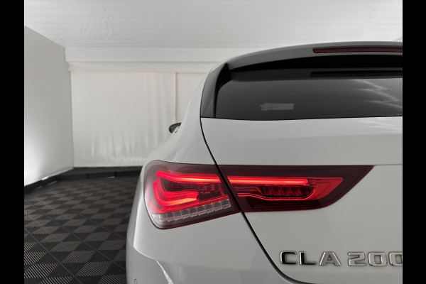 Mercedes-Benz CLA-Klasse Shooting Brake 200 AMG-Sportpack Business Solution (INCL-BTW) Aut. *LEATHER-MICROFIBRE | FULL-LED | HEATED-SPORTSEATS | DIGI-COCKPIT | DAB+ | NAVI-FULLMAP | CAMERA | PRIVACYGLASS | SHIFTPADDLES | 18''ALU*