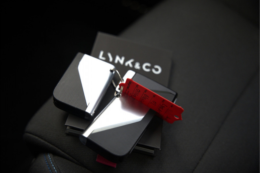 Lynk & Co 01 1.5 | Panoramadak | Stoelverwarming | Keyless | Apple Carplay | Adaptive Cruise Control | Infinity | Navigatie | Camera | Parkeersensoren | SOH 99,02% |
