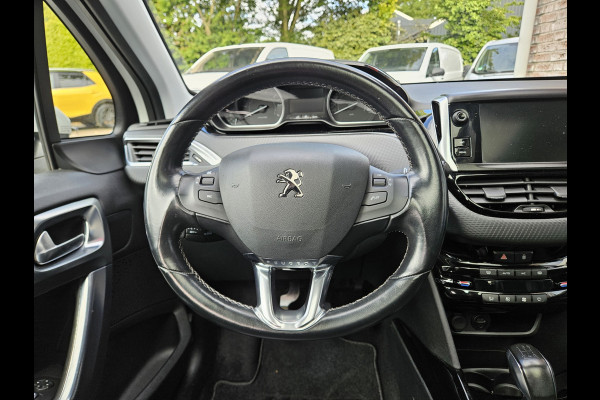 Peugeot 2008 1.2 PureTech GT-line Panoramadak! Trekhaak! Carplay! Airco/Clima! Cruise Control! Nette/Mooie Auto!