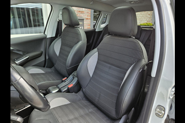 Peugeot 2008 1.2 PureTech GT-line Panoramadak! Trekhaak! Carplay! Airco/Clima! Cruise Control! Nette/Mooie Auto!
